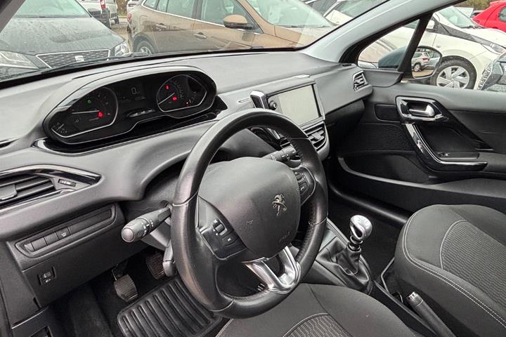 undefined Peugeot 208 fra 2019