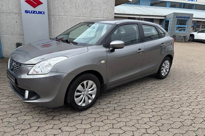 Grå Suzuki Baleno fra 2017