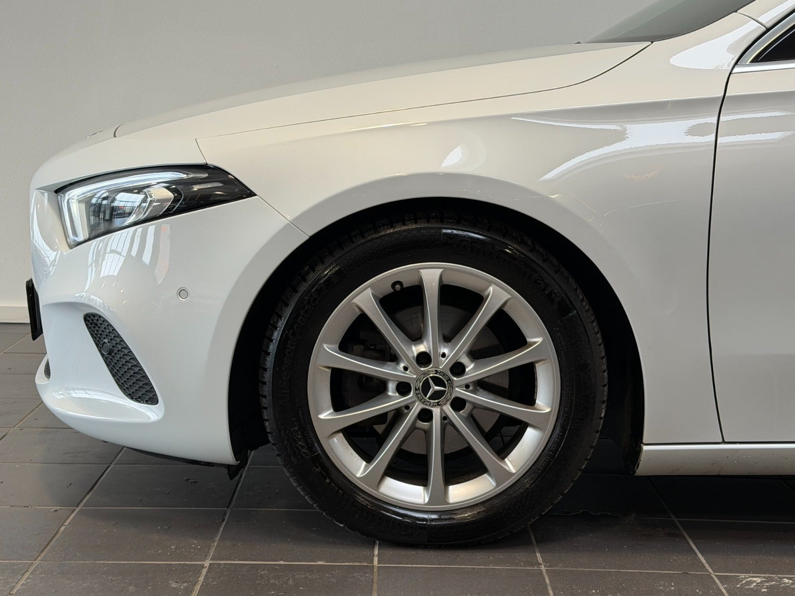 Hvid Mercedes A180 d fra 2018