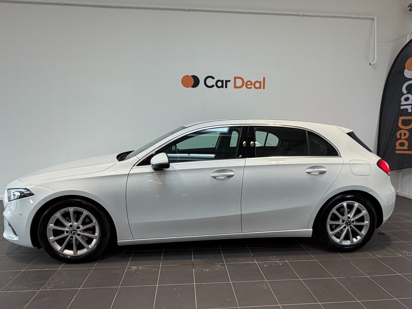 Hvid Mercedes A180 d fra 2018