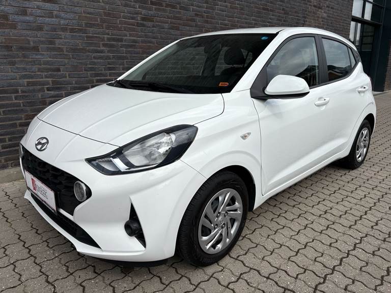 Hyundai i10 1,0 Essential 67HK 5d
