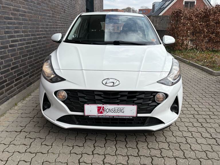 Hyundai i10 1,0 Essential 67HK 5d