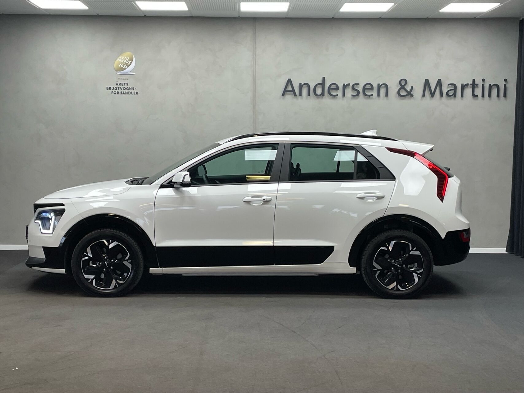 Hvid Kia Niro EV fra 2025