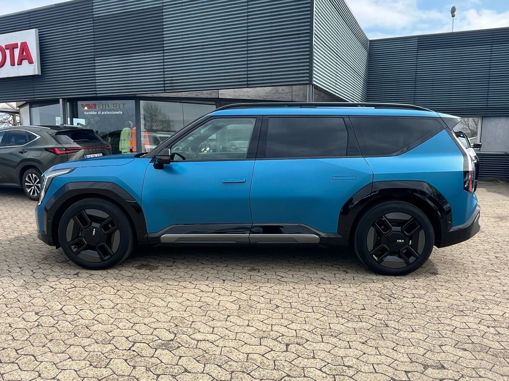 Blå Kia EV9 fra 2025