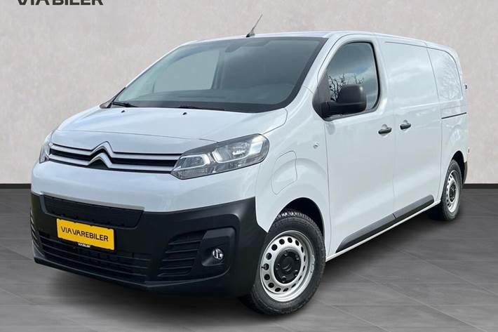 Hvid Citroën e-Jumpy fra 2025 set udefra