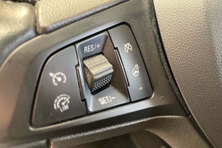 Hvid Opel Karl fra 2017