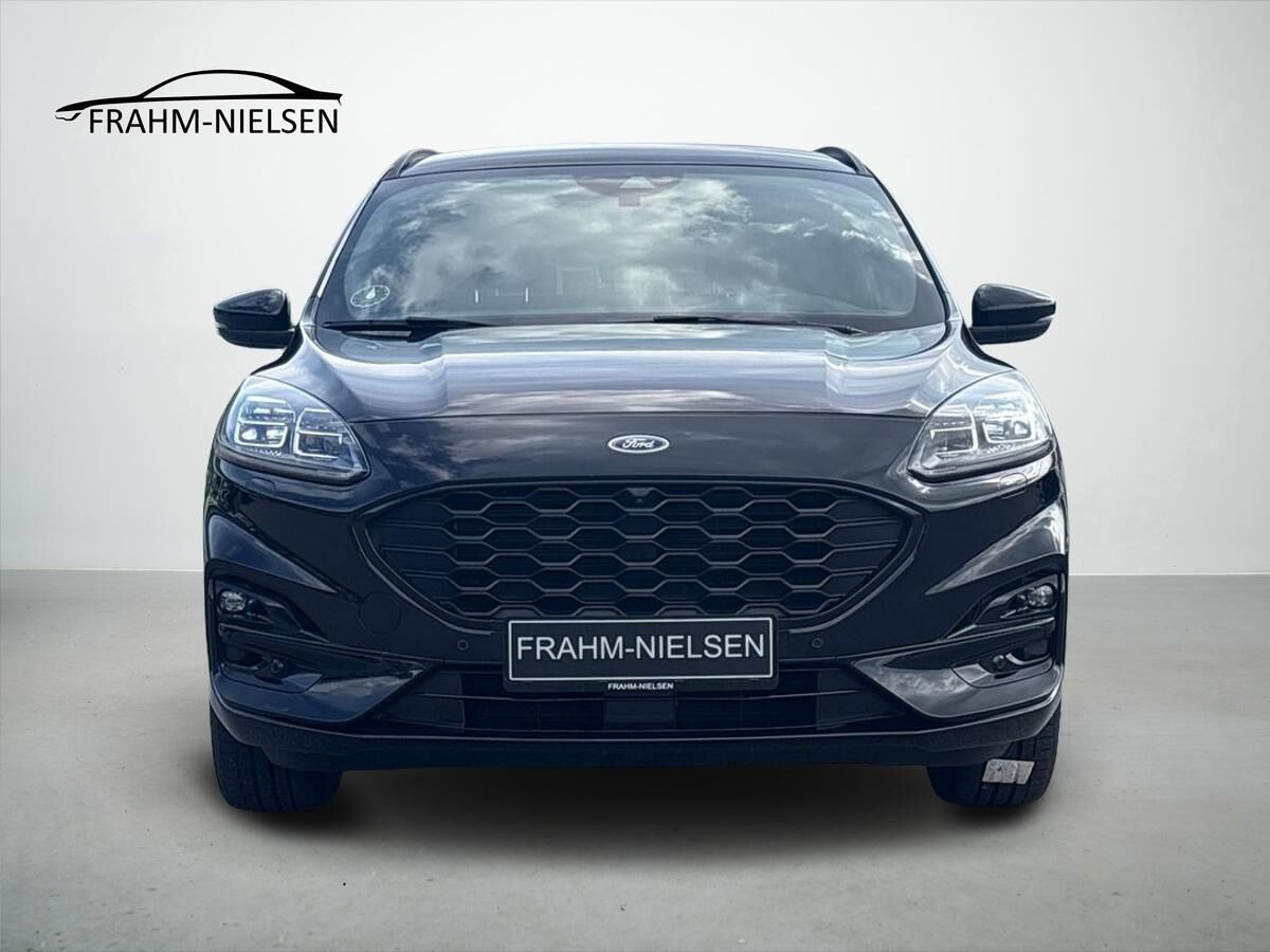Sort Ford Kuga fra 2020