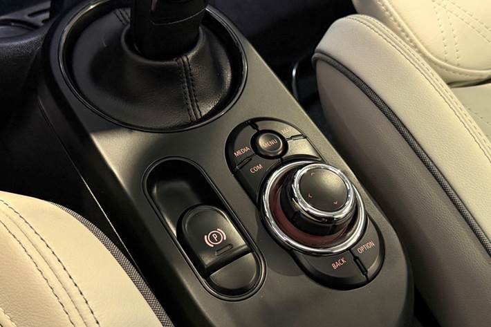 Grøn Mini Cooper SE fra 2023