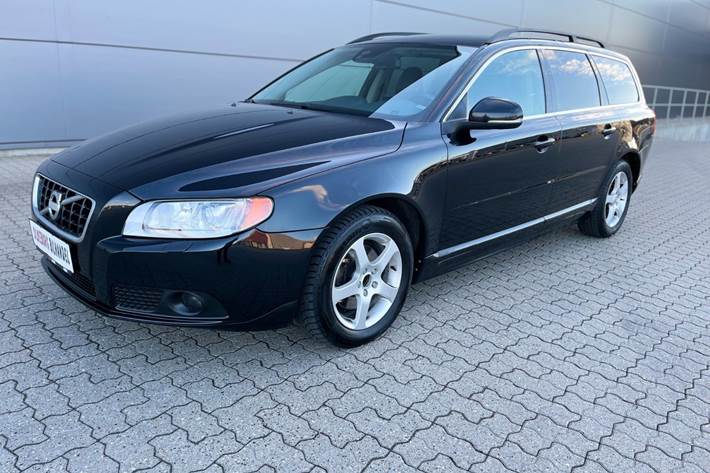 Sort Volvo V70 fra 2013