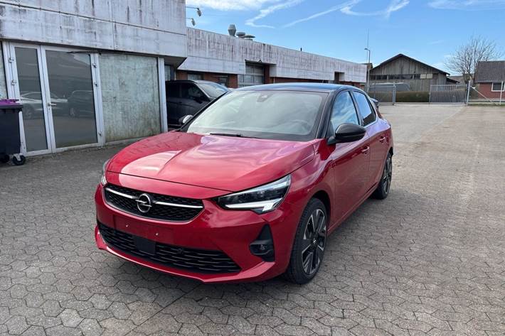 Rød Opel Corsa-e fra 2021