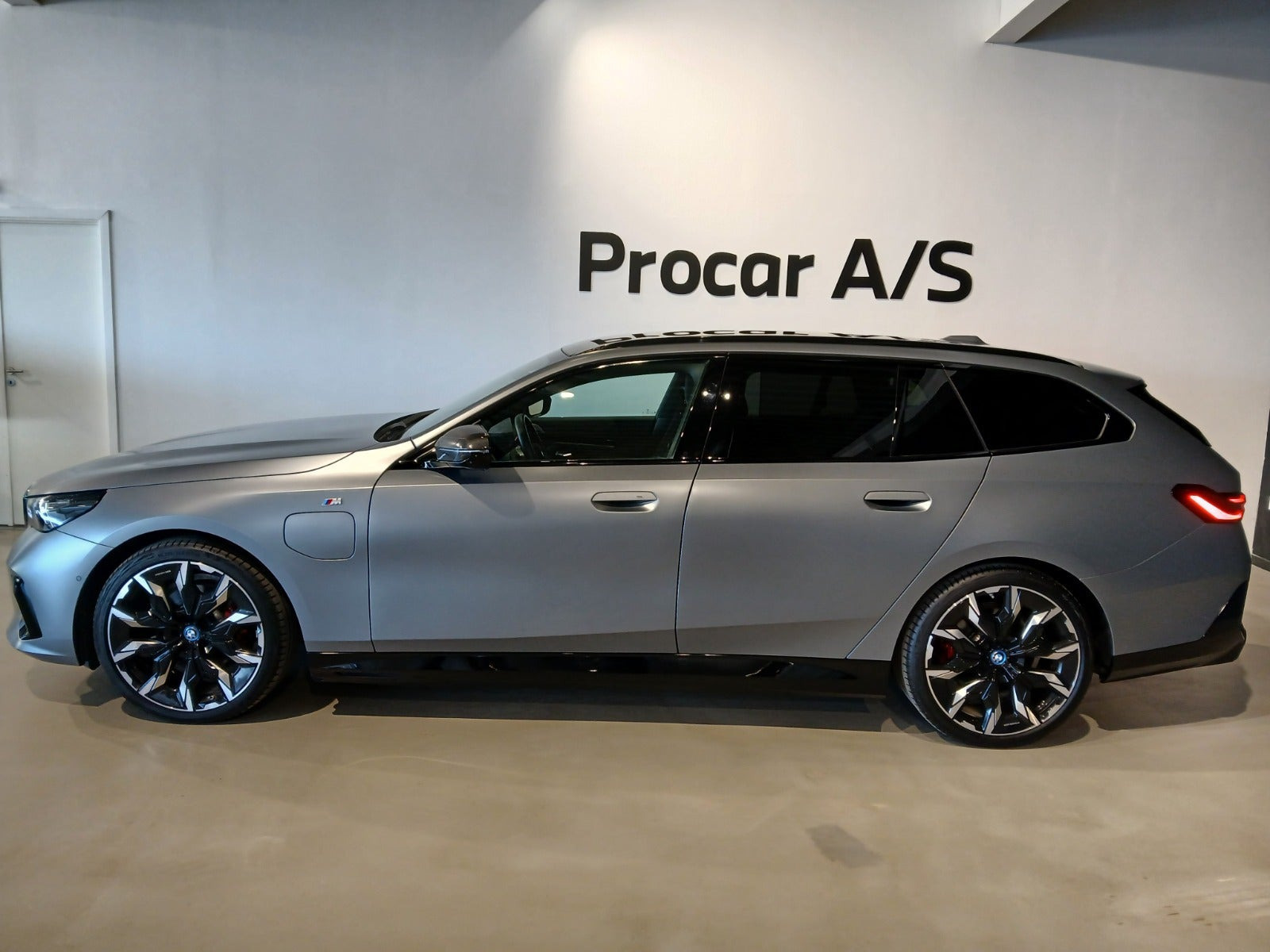 undefined BMW 530e fra 2024