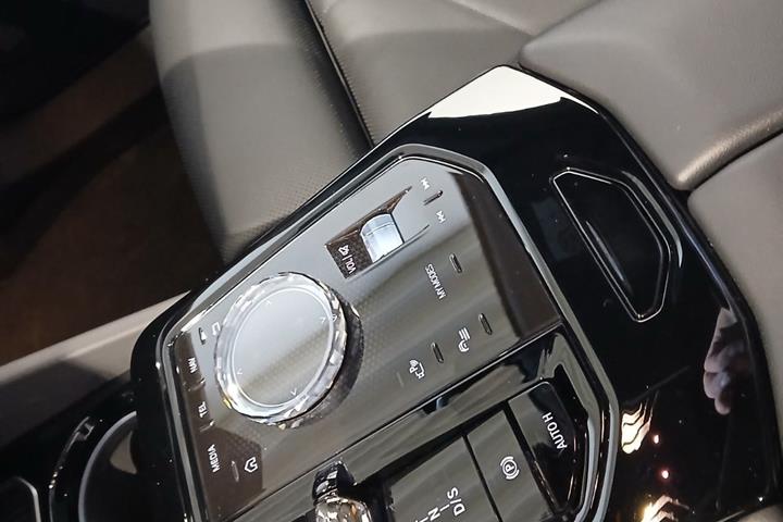 undefined BMW 530e fra 2024
