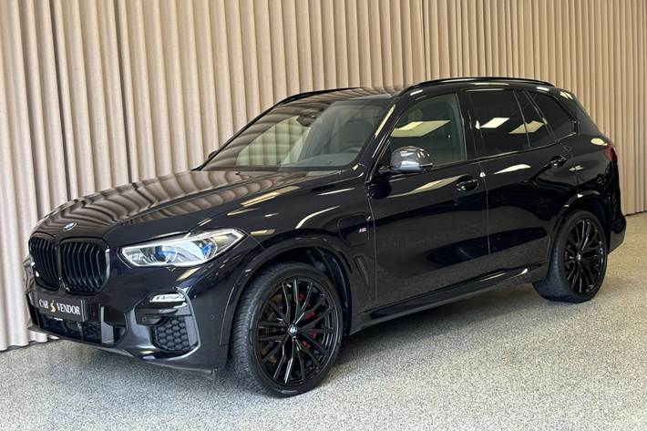 Sort BMW X5 fra 2021