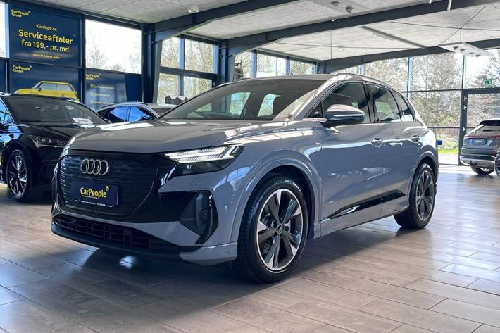 Grå Audi Q4 e-tron fra 2024