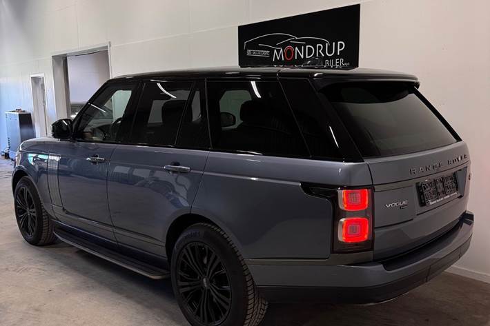 Blå Land Rover Range Rover fra 2018