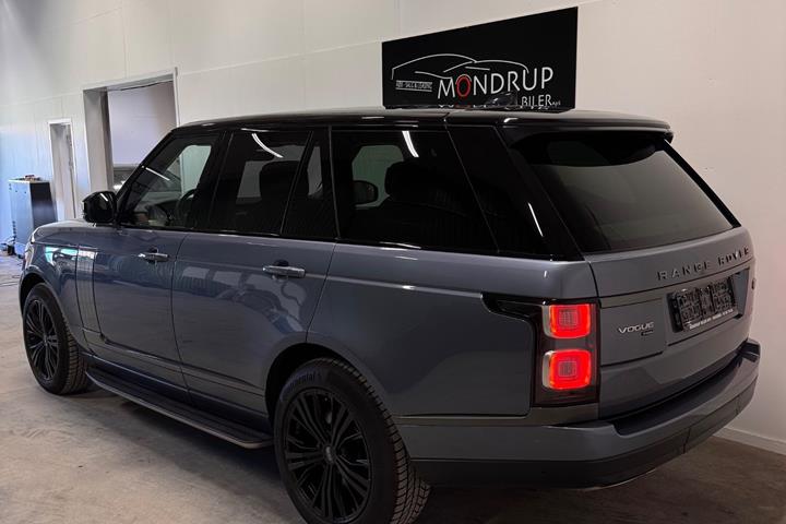 Blå Land Rover Range Rover fra 2018