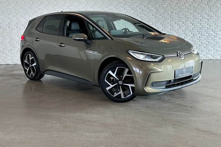 Grøn VW ID.3 fra 2024 set udefra