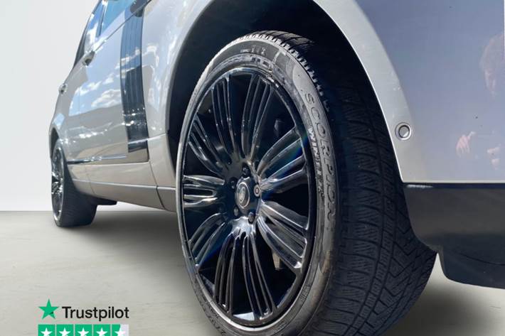 Hvid Land Rover Range Rover fra 2019