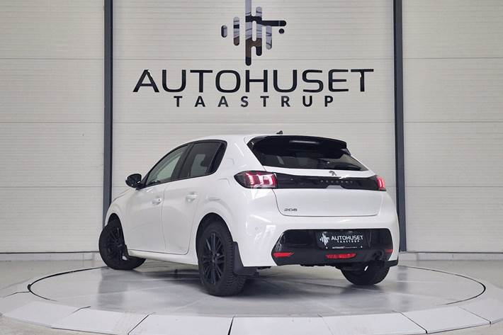 Hvid Peugeot 208 fra 2020
