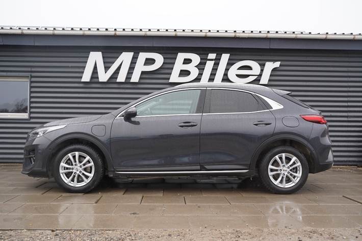 Grå Kia XCeed fra 2021