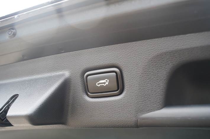 Grå Kia XCeed fra 2021