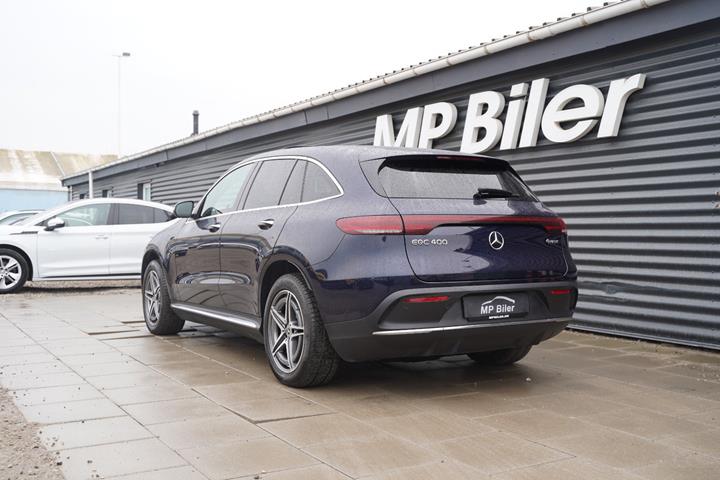 Blå Mercedes EQC400 fra 2022
