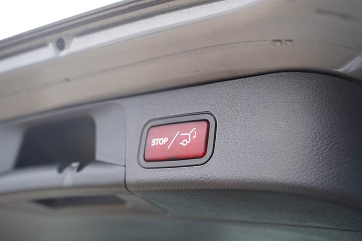 Grå Mercedes EQB250+ fra 2024