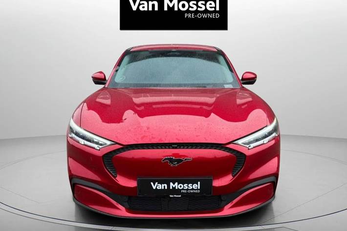 Rød Ford Mustang Mach-E fra 2021