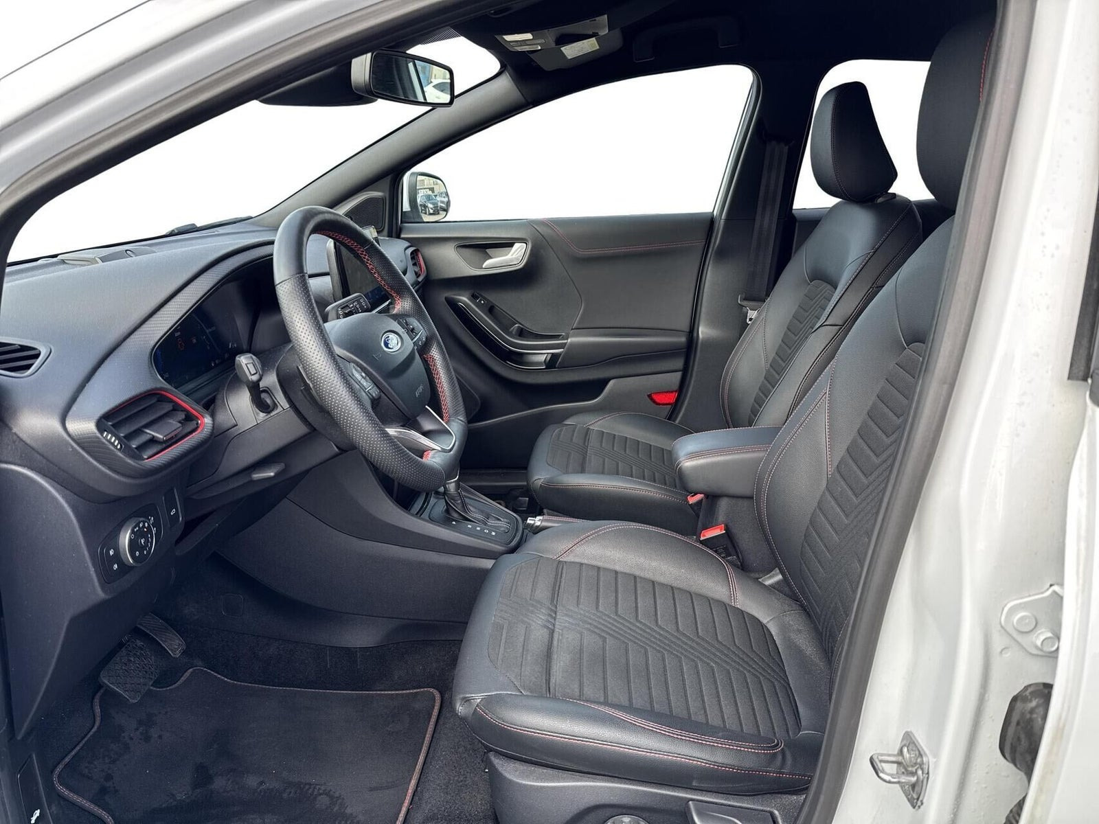 Hvid Ford Puma fra 2022