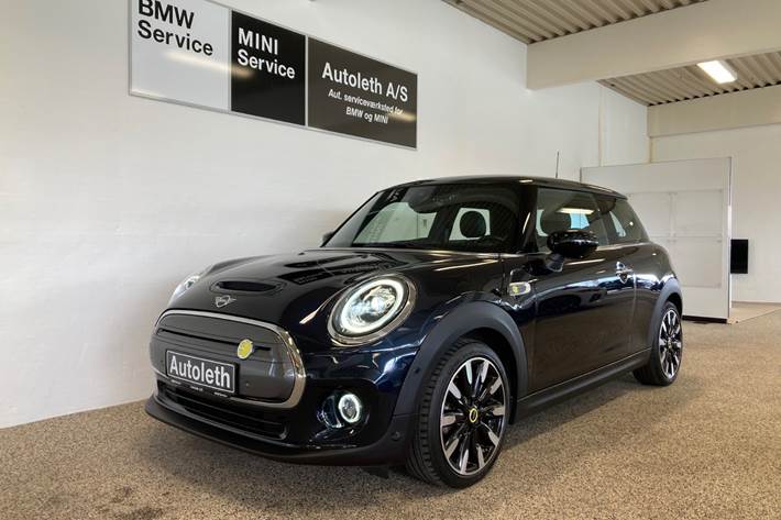 Blå Mini Cooper SE fra 2020