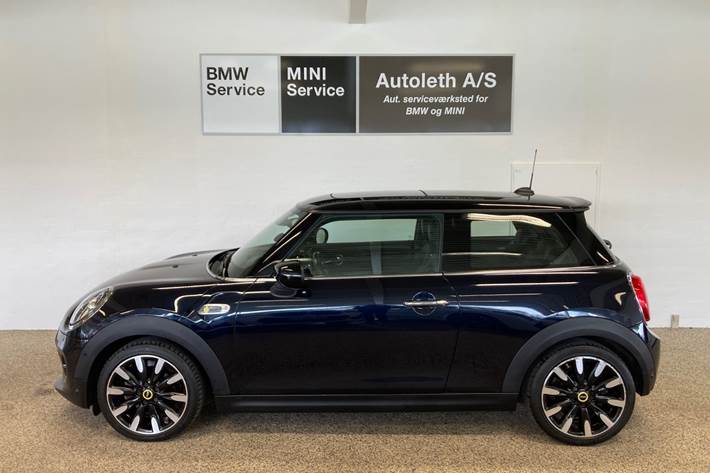 Blå Mini Cooper SE fra 2020