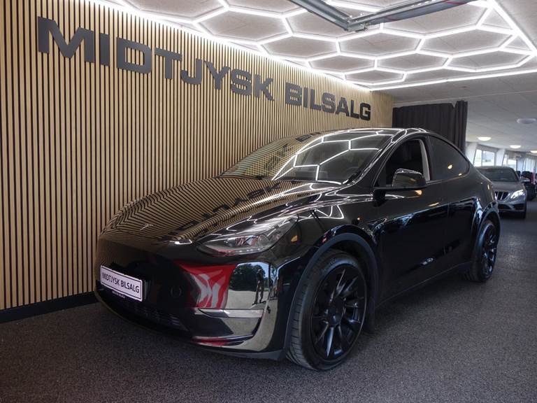 Tesla Model Y Long Range AWD