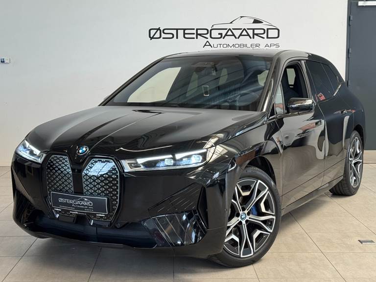 BMW iX xDrive40 Fully Charged