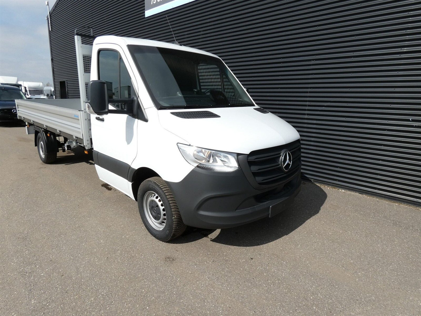 Hvid Mercedes Sprinter 317 fra 2026