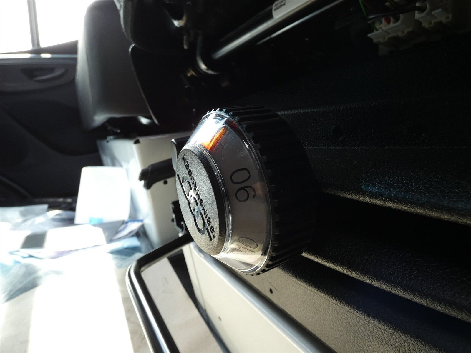 Hvid Mercedes Sprinter 317 fra 2026