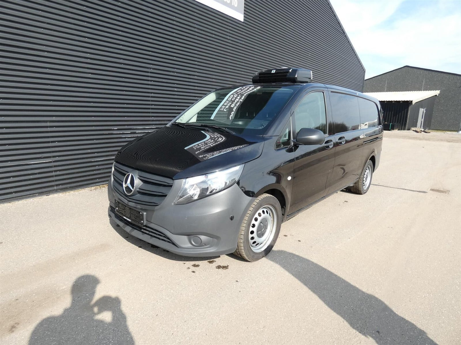 Sort Mercedes Vito 114 fra 2022