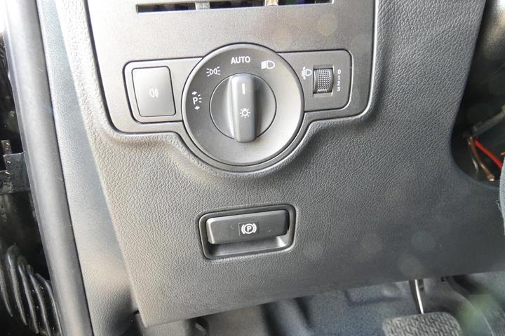 Sort Mercedes Vito 114 fra 2022