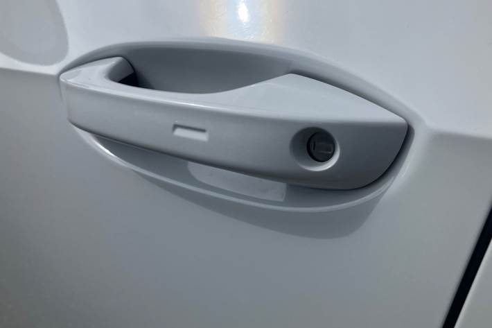 Hvid Cupra Born fra 2023