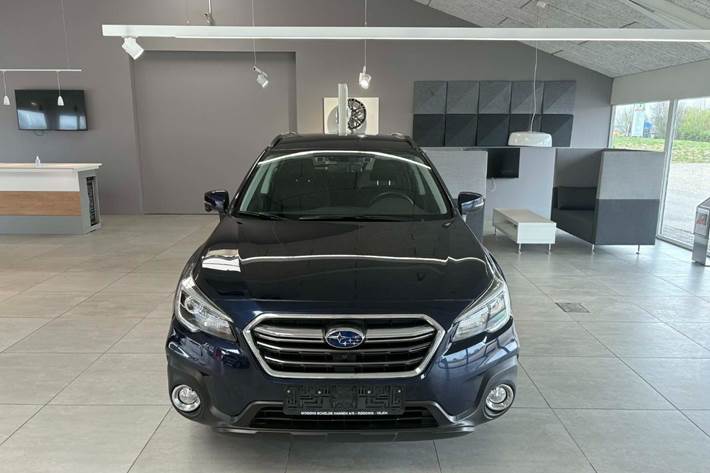 Blå Subaru Outback fra 2019