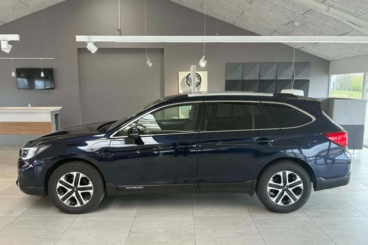 Blå Subaru Outback fra 2019