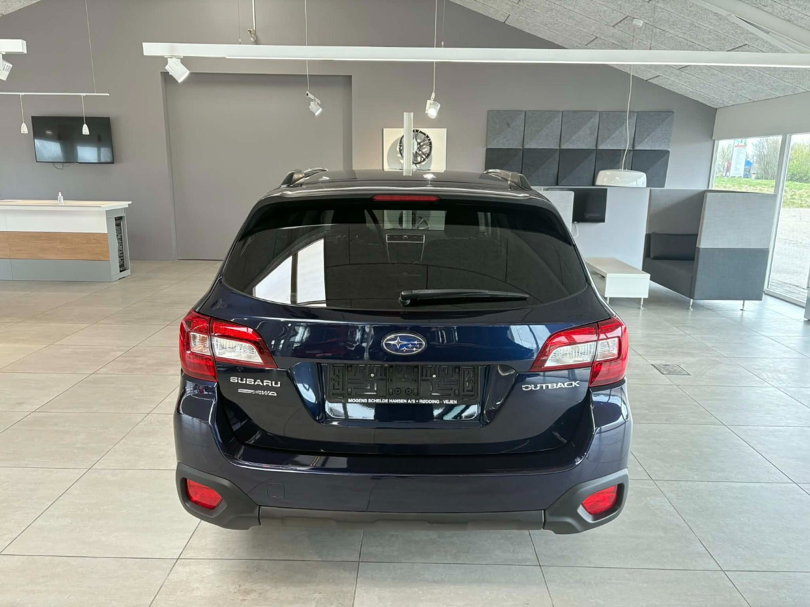 Blå Subaru Outback fra 2019