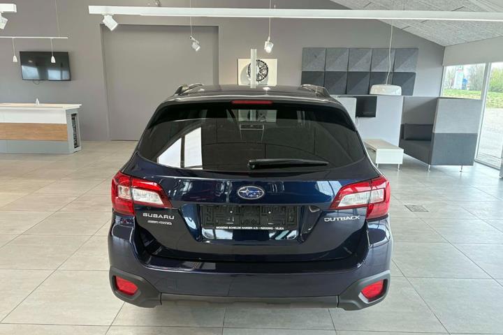 Blå Subaru Outback fra 2019