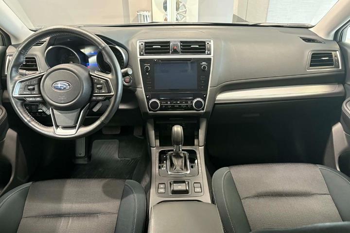 Blå Subaru Outback fra 2019