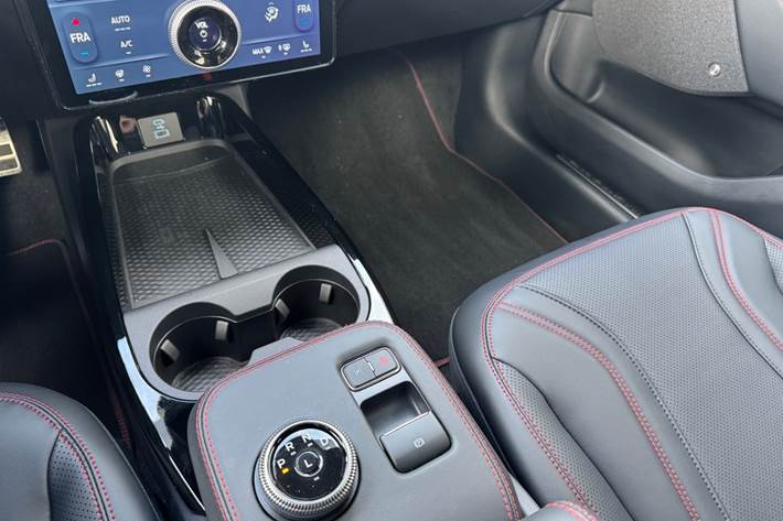 Rød Ford Mustang Mach-E fra 2025