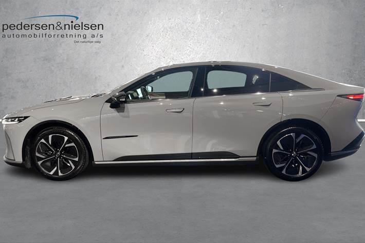 Grå Mazda 6e fra 2026