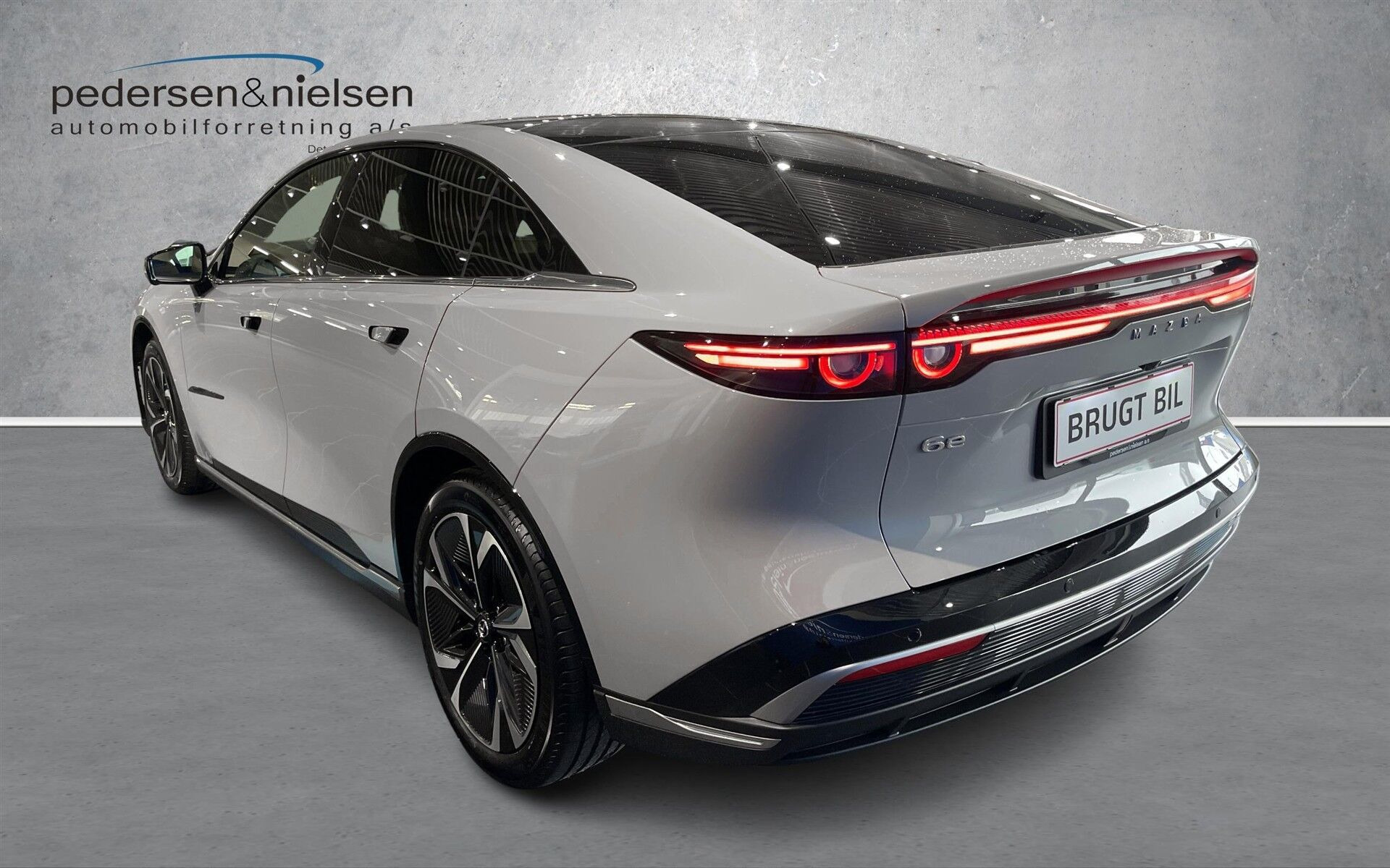 Grå Mazda 6e fra 2026