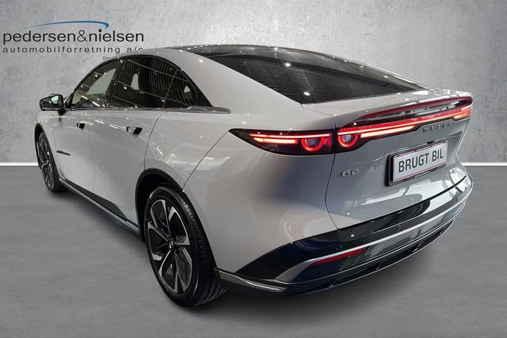 Grå Mazda 6e fra 2026