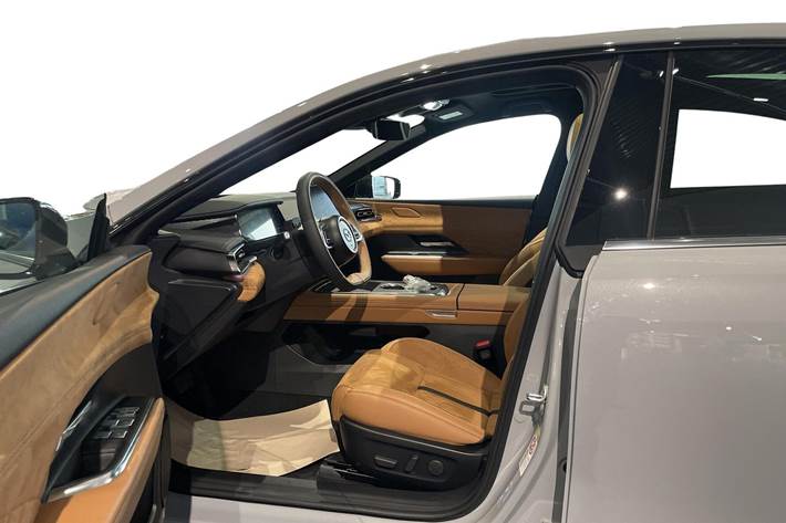 Grå Mazda 6e fra 2026