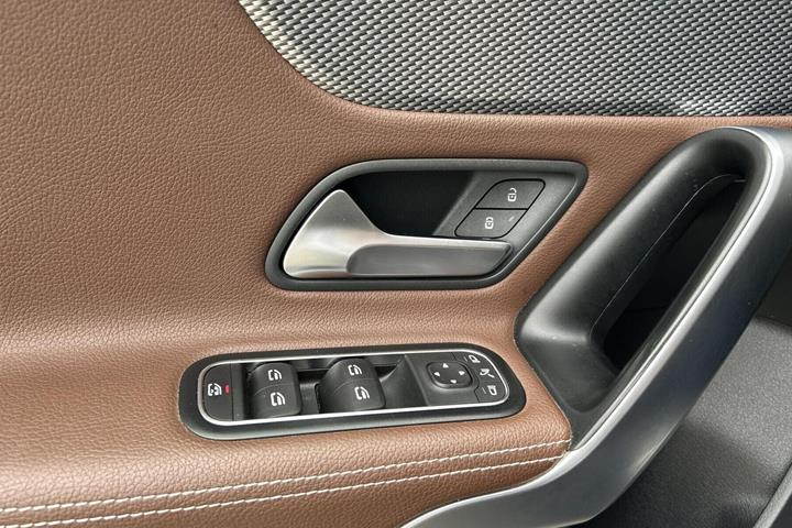 Sort Mercedes A200 fra 2018