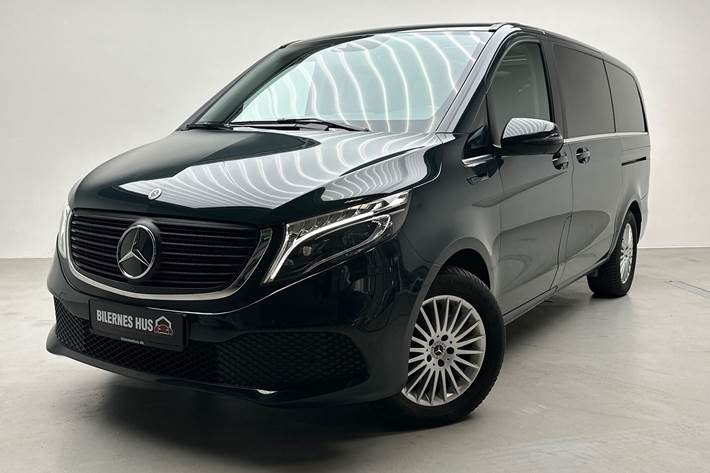 Grøn Mercedes EQV 300 fra 2022